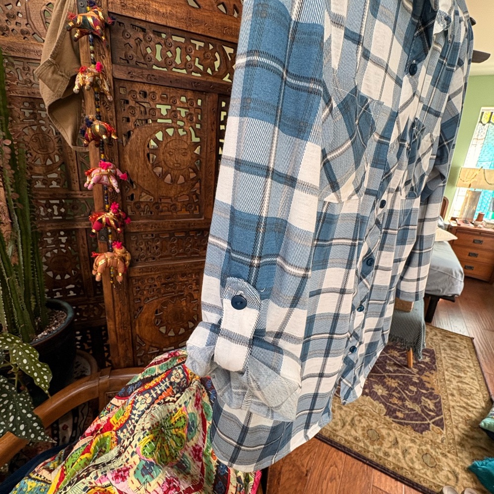 Eden & Olivia Blue and White Plaid Shirt - Picture 4 of 6